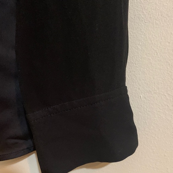 Express Women's Black Button-Down with Floral Print - Picture 4 of 8